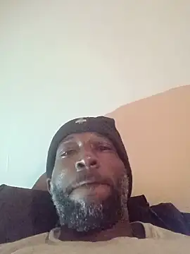 Snapshot of KingBlackStallion chatting on May 24, 4:06 am KingBlackStallion online show from May 24, 4:06 am