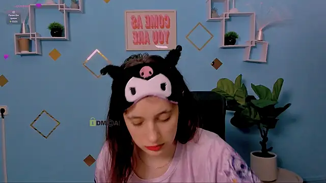 Snapshot of nami_glow chatting on July 23, 1:58 am nami glow online show from July 23, 1:58 am