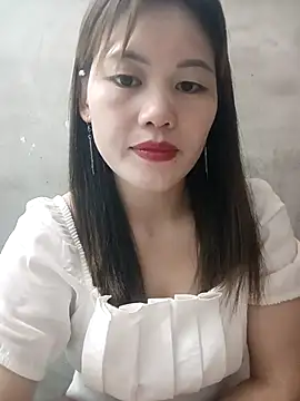Snapshot of meg_06 chatting on May 10, 1:44 am meg 06 online show from May 10, 1:44 am