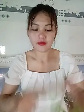 Snapshot of meg_06 chatting on May 24, 1:43 am meg 06 online show from May 24, 1:43 am