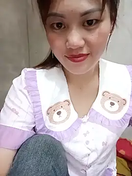 Snapshot of meg_06 chatting on June 2, 2:46 am meg 06 online show from June 2, 2:46 am