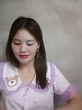 Snapshot of meg_06 chatting on June 9, 2:39 pm meg 06 online show from June 9, 2:39 pm