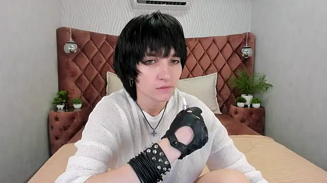 Snapshot of AdonBev chatting on June 7, 6:28 am AdonBev online show from June 7, 6:28 am
