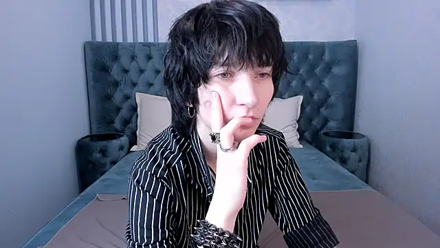 Snapshot of AdonBev chatting on June 19, 5:45 am AdonBev online show from June 19, 5:45 am