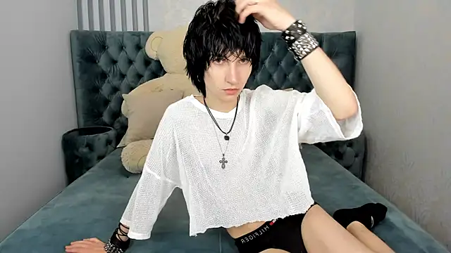Snapshot of AdonBev chatting on June 25, 5:12 am AdonBev online show from June 25, 5:12 am