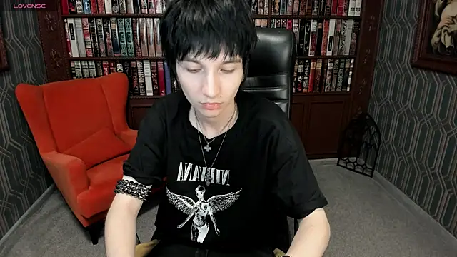 Snapshot of AdonBev chatting on July 7, 7:23 am AdonBev online show from July 7, 7:23 am