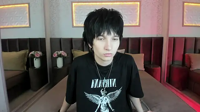 Snapshot of AdonBev chatting on July 18, 7:01 am AdonBev online show from July 18, 7:01 am