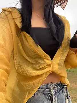 kim-min-jii online show from March 26, 1:33 am