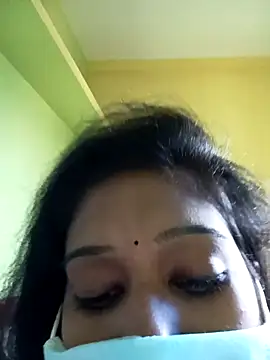 Snapshot of bannerjeesneha20 chatting on March 27, 1:44 am bannerjeesneha20 online show from March 27, 1:44 am