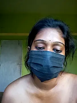 Snapshot of bannerjeesneha20 chatting on April 13, 2:28 am bannerjeesneha20 online show from April 13, 2:28 am