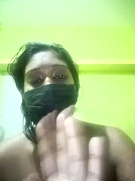 Snapshot of bannerjeesneha20 chatting on April 19, 6:32 pm bannerjeesneha20 online show from April 19, 6:32 pm