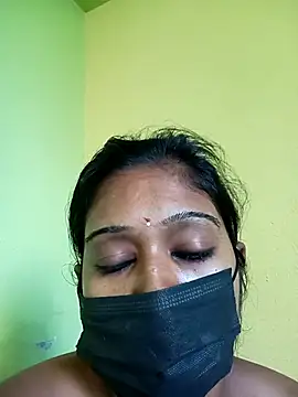 Snapshot of bannerjeesneha20 chatting on April 21, 3:13 am bannerjeesneha20 online show from April 21, 3:13 am