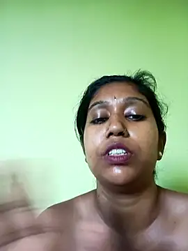 Snapshot of bannerjeesneha20 chatting on April 23, 4:57 am bannerjeesneha20 online show from April 23, 4:57 am