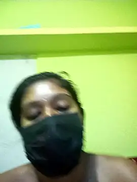 Snapshot of bannerjeesneha20 chatting on April 23, 12:29 pm bannerjeesneha20 online show from April 23, 12:29 pm