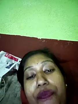 Snapshot of bannerjeesneha20 chatting on April 24, 2:19 pm bannerjeesneha20 online show from April 24, 2:19 pm