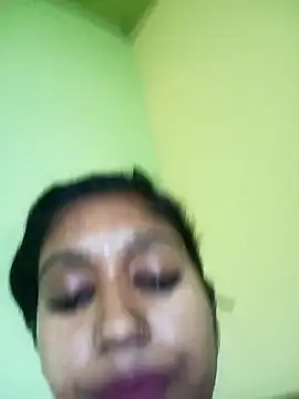Snapshot of bannerjeesneha20 chatting on April 30, 1:45 am bannerjeesneha20 online show from April 30, 1:45 am