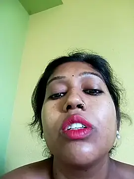Snapshot of bannerjeesneha20 chatting on May 3, 2:06 am bannerjeesneha20 online show from May 3, 2:06 am