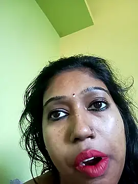 Snapshot of bannerjeesneha20 chatting on May 5, 2:30 am bannerjeesneha20 online show from May 5, 2:30 am