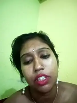 Snapshot of bannerjeesneha20 chatting on May 8, 2:55 pm bannerjeesneha20 online show from May 8, 2:55 pm
