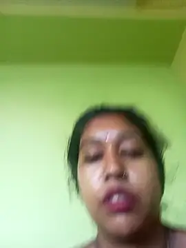 Snapshot of bannerjeesneha20 chatting on May 13, 2:53 am bannerjeesneha20 online show from May 13, 2:53 am