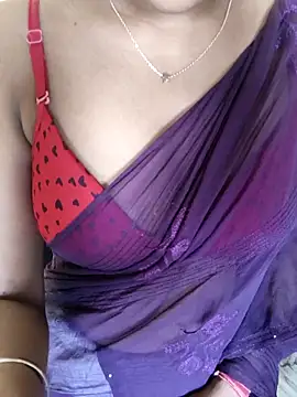 Snapshot of Rubina_Love chatting on April 12, 7:35 am Rubina Love online show from April 12, 7:35 am