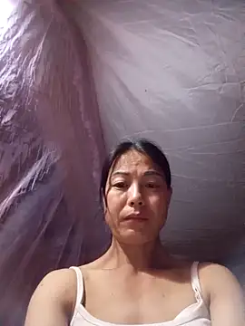 Snapshot of -Numin- chatting on May 11, 4:48 pm -Numin- online show from May 11, 4:48 pm