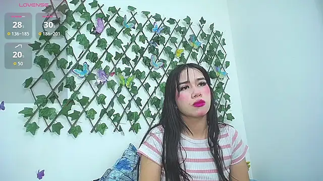 Snapshot of lizeth_wong chatting on June 23, 1:42 pm lizeth wong online show from June 23, 1:42 pm