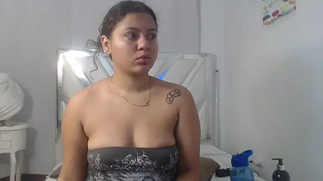 AlannaHarper online show from June 20, 4:43 pm