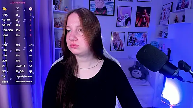 Elisabeth Binder online show from June 17, 3:31 am