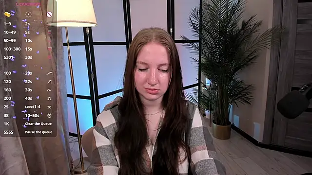 Elisabeth Binder online show from June 18, 3:40 am