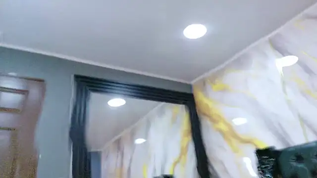 Snapshot of LindaFrancoo chatting on May 8, 8:03 pm LindaFrancoo online show from May 8, 8:03 pm