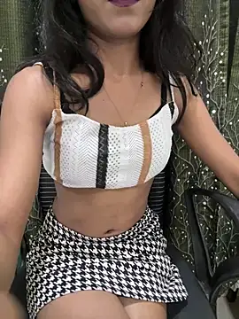 Snapshot of Baby_pari1 chatting on April 6, 6:53 pm Baby pari1 online show from April 6, 6:53 pm