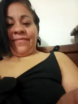 Snapshot of Veronica_missbigg chatting on April 10, 1:22 am Veronica missbigg online show from April 10, 1:22 am