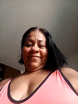 Snapshot of Veronica_missbigg chatting on May 1, 2:10 pm Veronica missbigg online show from May 1, 2:10 pm