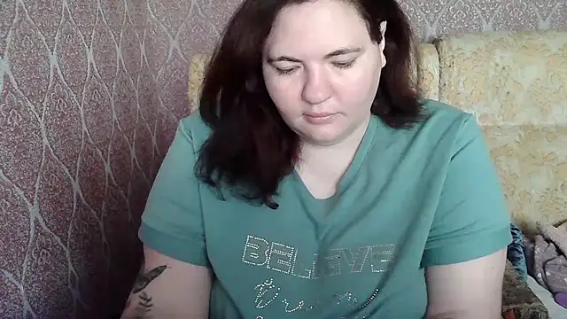 Snapshot of ElviraOreilllyX chatting on April 8, 6:24 am ElviraOreilllyX online show from April 8, 6:24 am