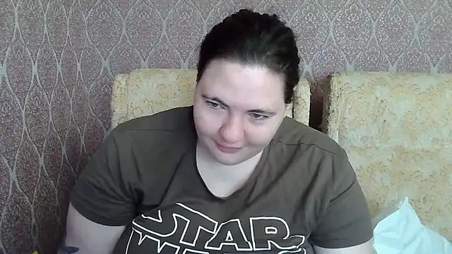 Snapshot of ElviraOreilllyX chatting on April 10, 5:34 am ElviraOreilllyX online show from April 10, 5:34 am