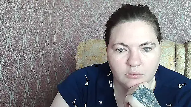 Snapshot of ElviraOreilllyX chatting on May 7, 6:08 am ElviraOreilllyX online show from May 7, 6:08 am