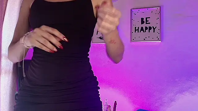 Snapshot of Daphne_Rosse chatting on July 6, 3:03 pm Daphne Rosse online show from July 6, 3:03 pm