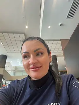 Snapshot of Simona_love777 chatting on April 10, 8:24 pm Simona love777 online show from April 10, 8:24 pm