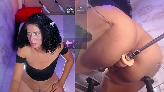 Snapshot of ZaraWilde chatting on March 27, 4:29 am ZaraWilde online show from March 27, 4:29 am