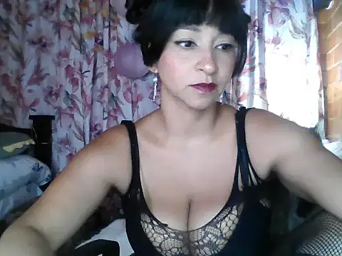 Snapshot of SusanCortez_ chatting on May 19, 3:29 pm SusanCortez online show from May 19, 3:29 pm