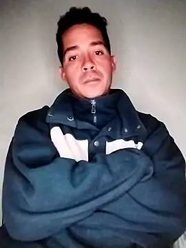 Snapshot of Gabriel_leon33 chatting on April 5, 6:32 am Gabriel leon33 online show from April 5, 6:32 am