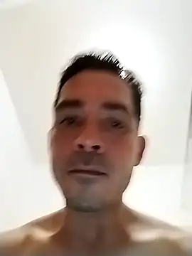 Snapshot of Gabriel_leon33 chatting on April 11, 8:46 pm Gabriel leon33 online show from April 11, 8:46 pm