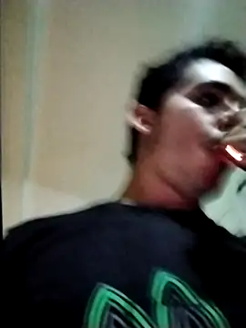 Snapshot of Gabriel_leon33 chatting on May 18, 6:41 am Gabriel leon33 online show from May 18, 6:41 am