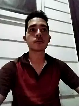 Snapshot of Gabriel_leon33 chatting on June 28, 1:00 am Gabriel leon33 online show from June 28, 1:00 am