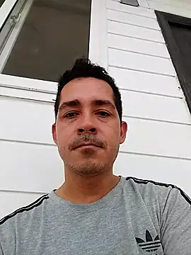 Snapshot of Gabriel_leon33 chatting on June 30, 6:20 pm Gabriel leon33 online show from June 30, 6:20 pm