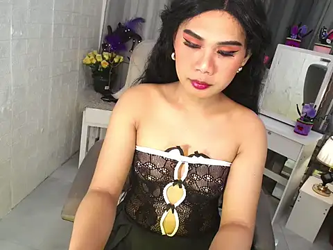 Snapshot of Yourgorgeousmarge chatting on May 18, 1:13 am Yourgorgeousmarge online show from May 18, 1:13 am