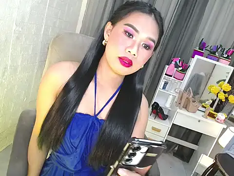Snapshot of Yourgorgeousmarge chatting on July 27, 2:40 am Yourgorgeousmarge online show from July 27, 2:40 am