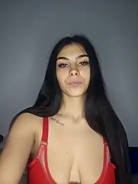 Snapshot of Crissdesire chatting on May 4, 4:14 pm Crissdesire online show from May 4, 4:14 pm