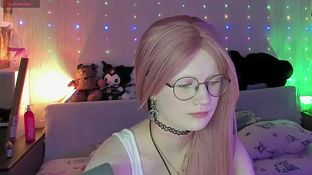 JulietFisher online show from June 6, 1:43 am